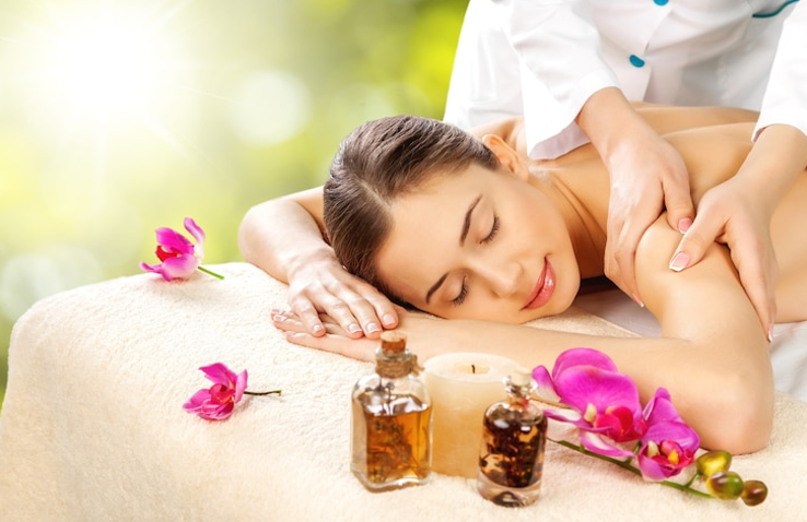 How the Right Massage Products Enhance Client Comfort